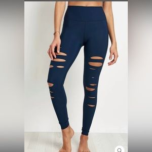ALO YOGA | High Waist Ripped Warrior Legging In Navy